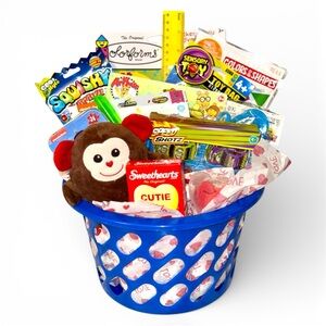 Boys Valentine Gift Basket 15pc - NEW